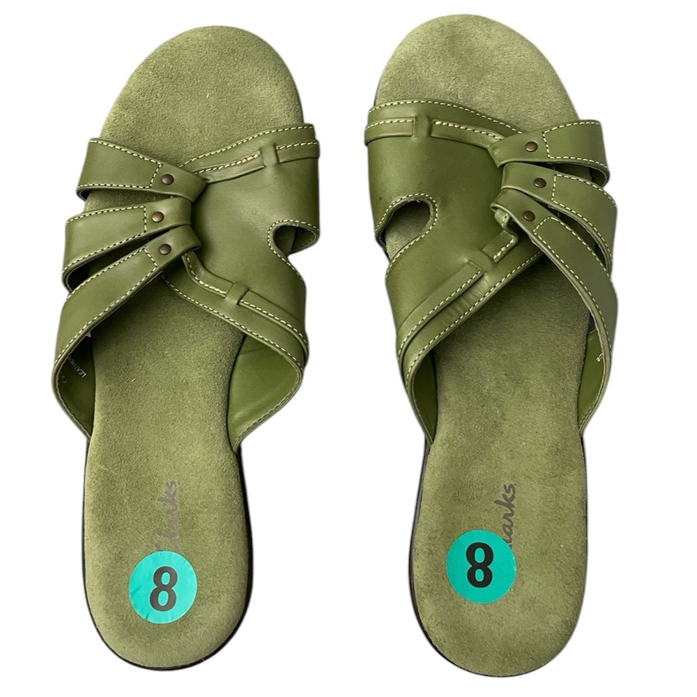 Clarks Green Leather & Suede Sandals (Size 8M)
New with Tag
